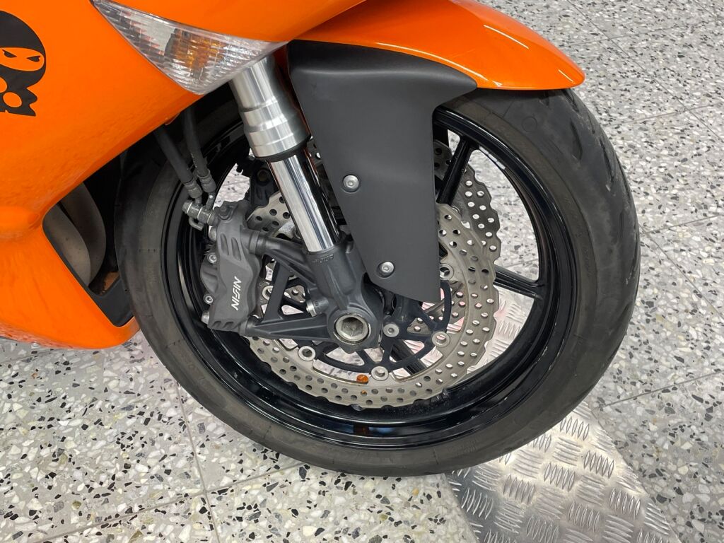 Kawasaki ZX-6R 2008 Oranssi