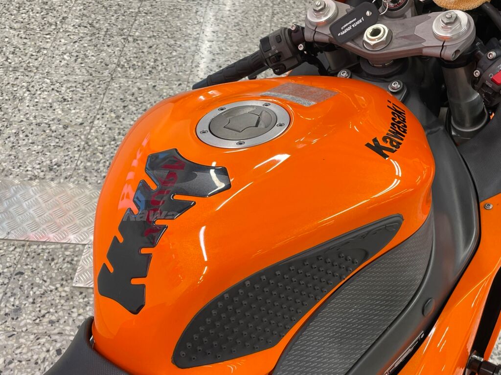 Kawasaki ZX-6R 2008 Oranssi