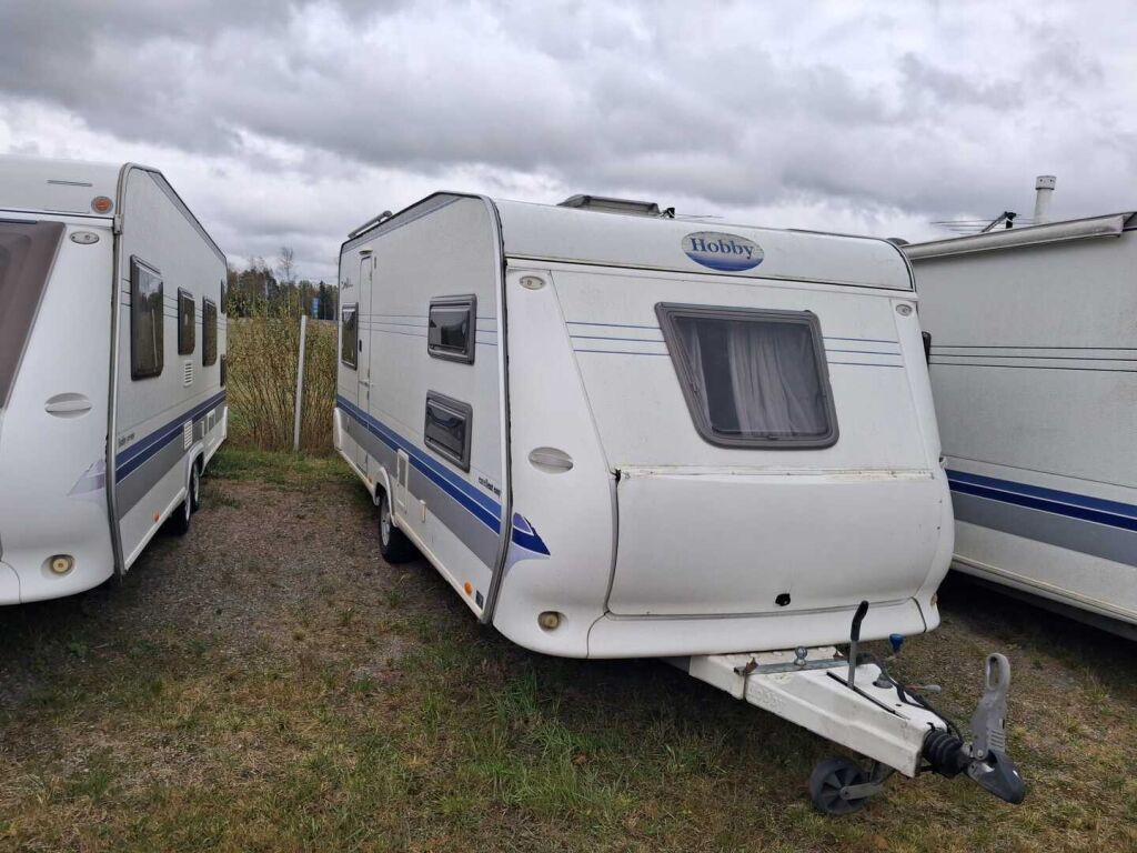 Hobby EXCELLENT 2004 Valkoinen