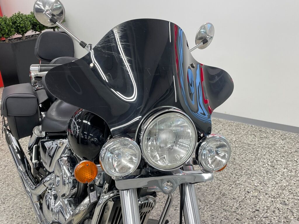 Suzuki VZ 2000 