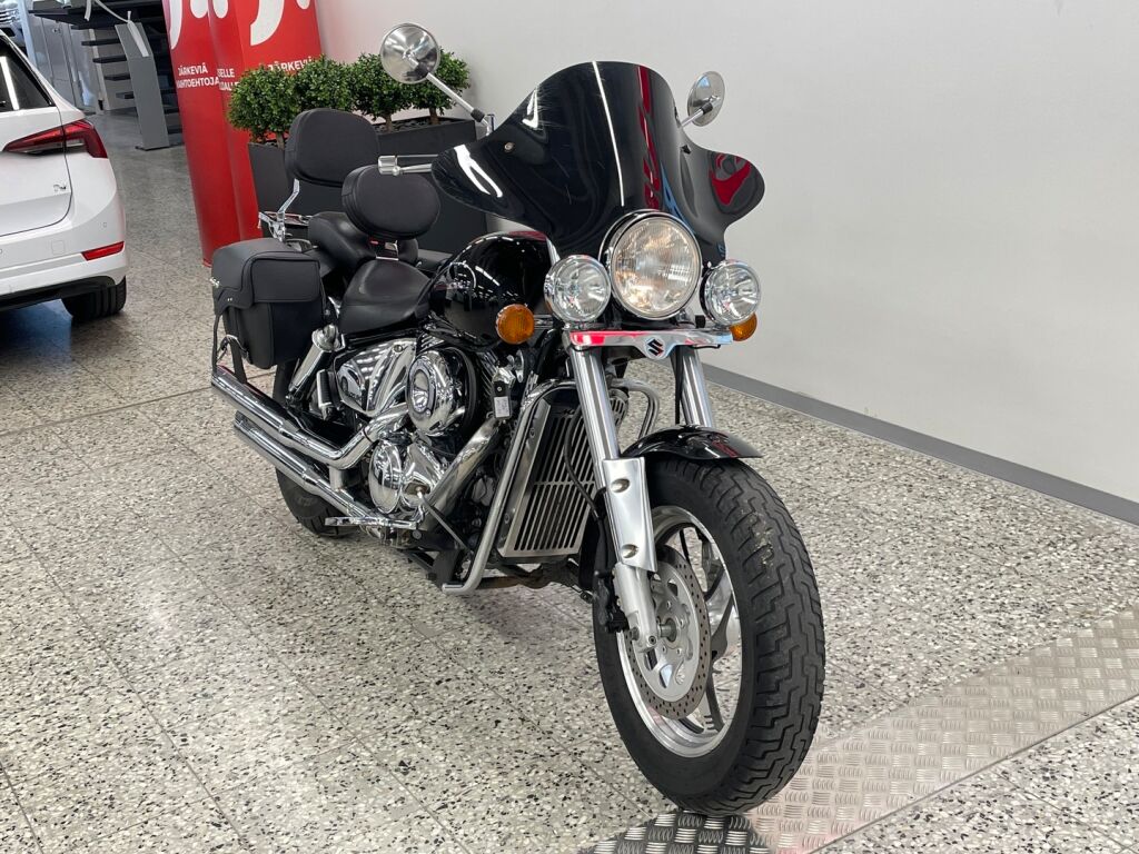 Suzuki VZ 2000 