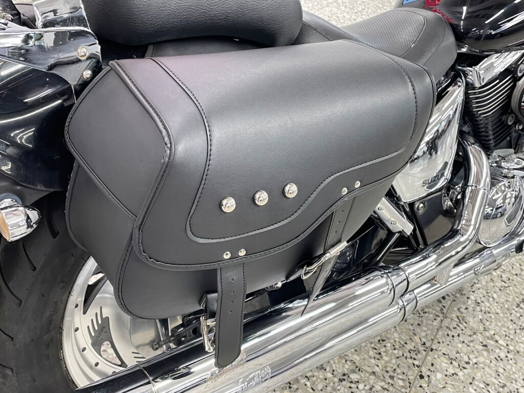 Suzuki VZ 2000 
