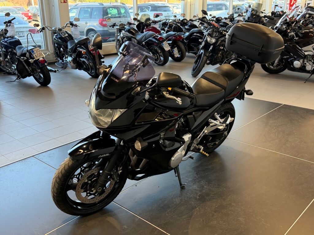 Suzuki GSF 2007 Musta