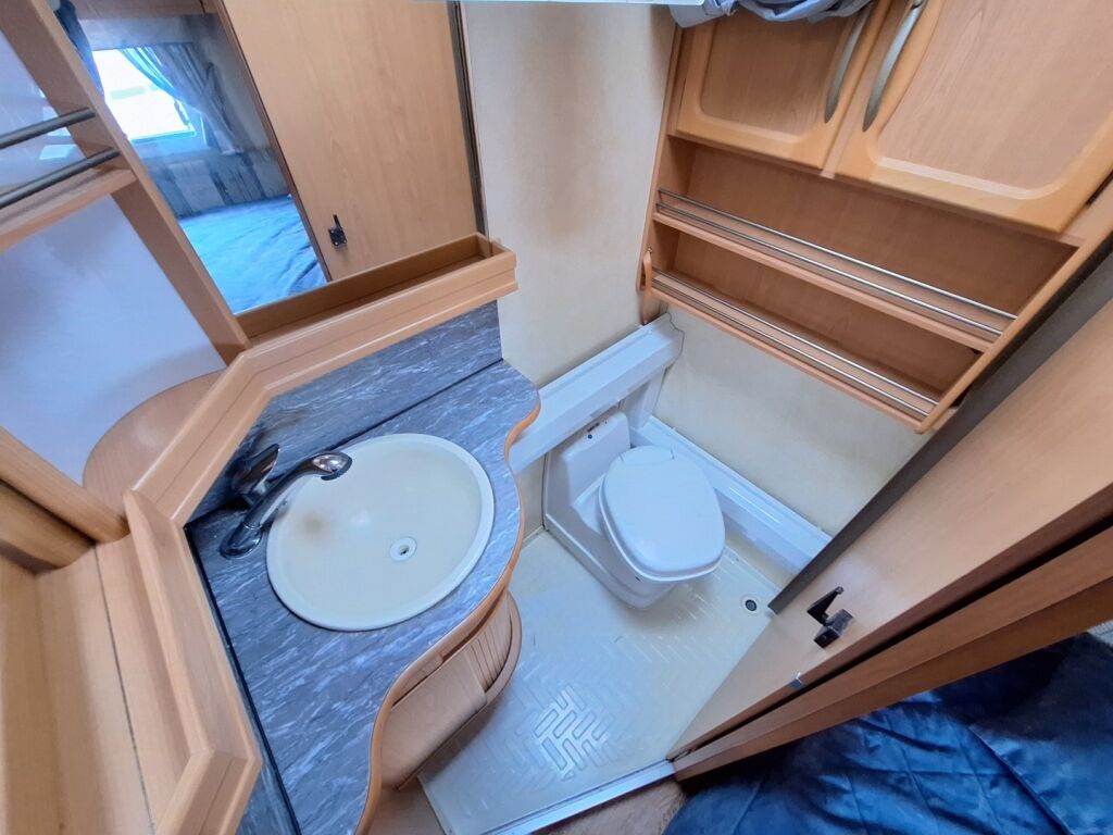 Kabe AMETIST 2005 Valkoinen