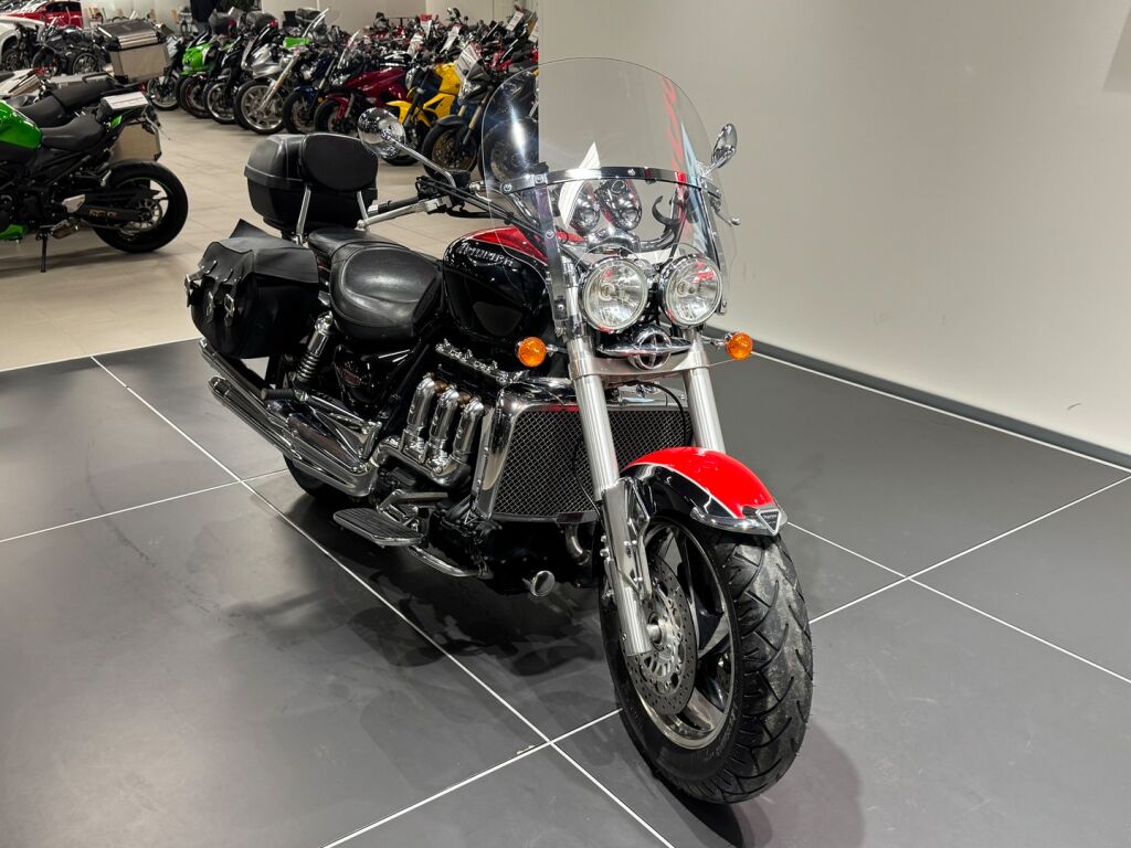 Triumph ROCKET III 2007 Monivär.