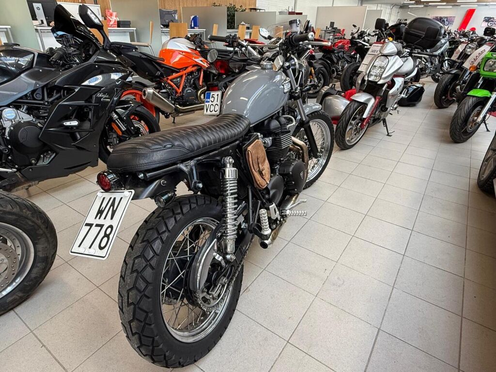 Triumph SCRAMBLER 2008 moniväri