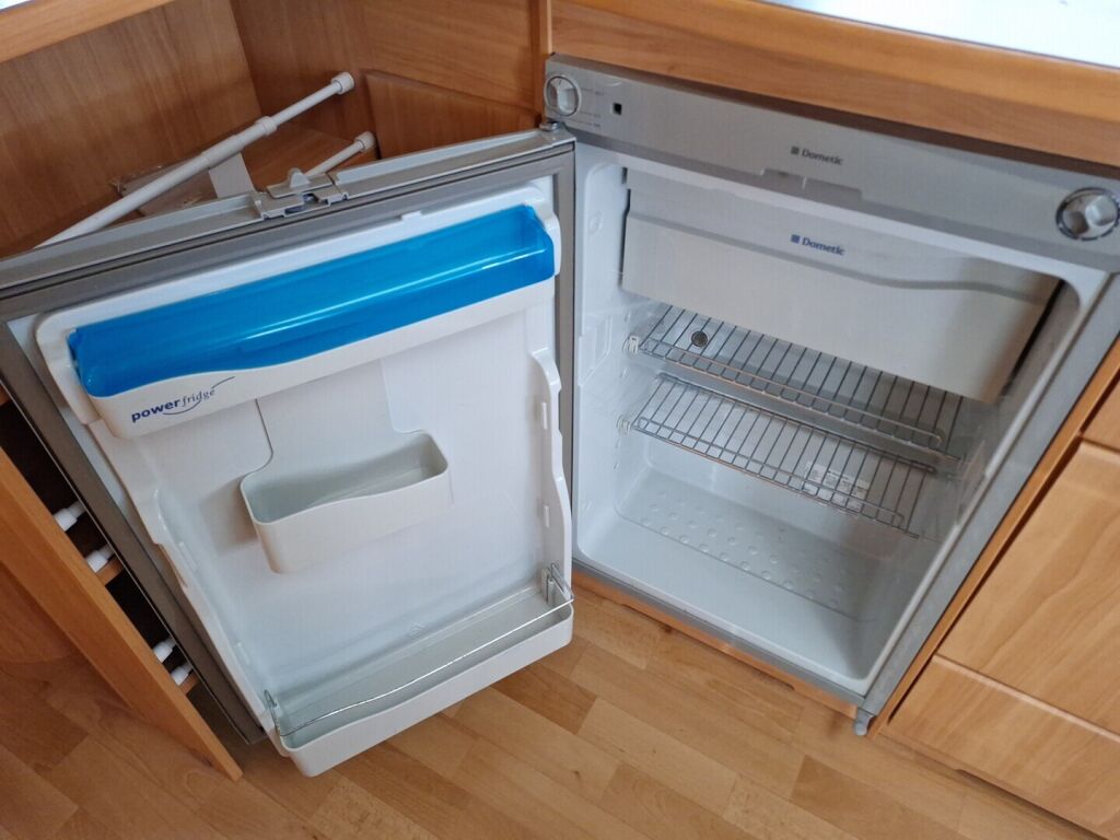 Adria ADORA 2006 Valkoinen