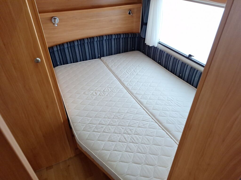 Adria ADORA 2006 Valkoinen