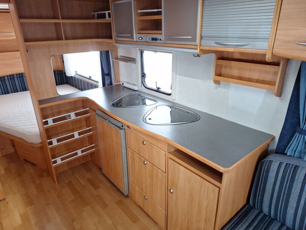 Adria ADORA 2006 Valkoinen