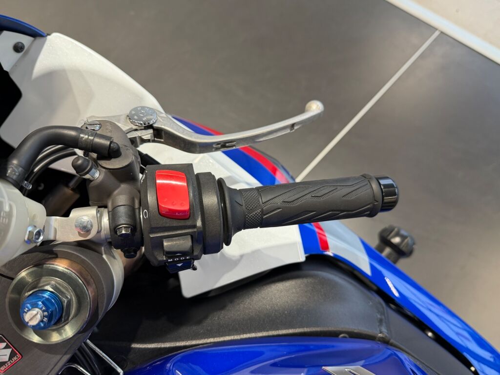 Suzuki GSX-R 2007 moniväri