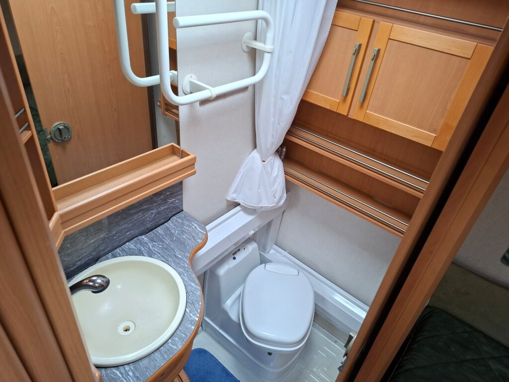 Kabe SMARAGD XL KS 2007 HK O