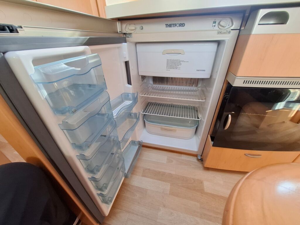 Hobby 560 2008 Valkoinen