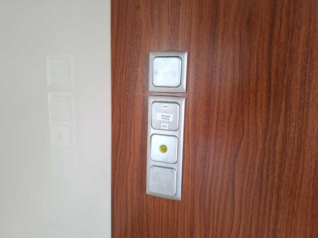 Hymer ERIBA NOVA 2008 Harmaa