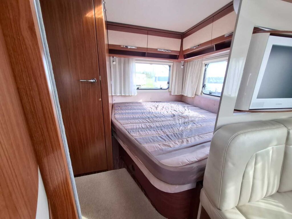 Hymer ERIBA NOVA 2008 Harmaa