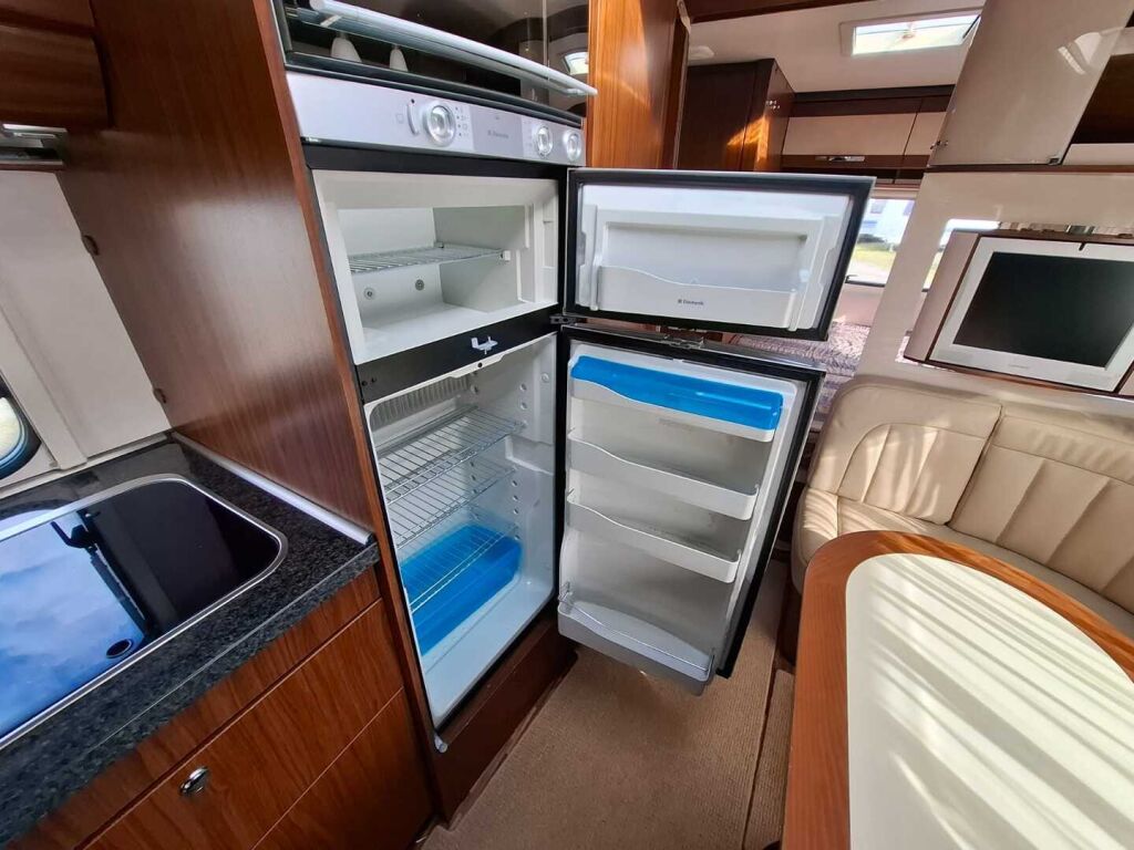 Hymer ERIBA NOVA 2008 Harmaa