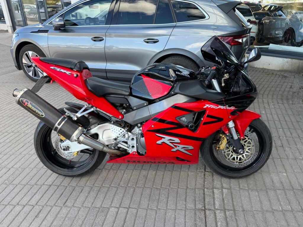 Honda CBR 2003 Punainen