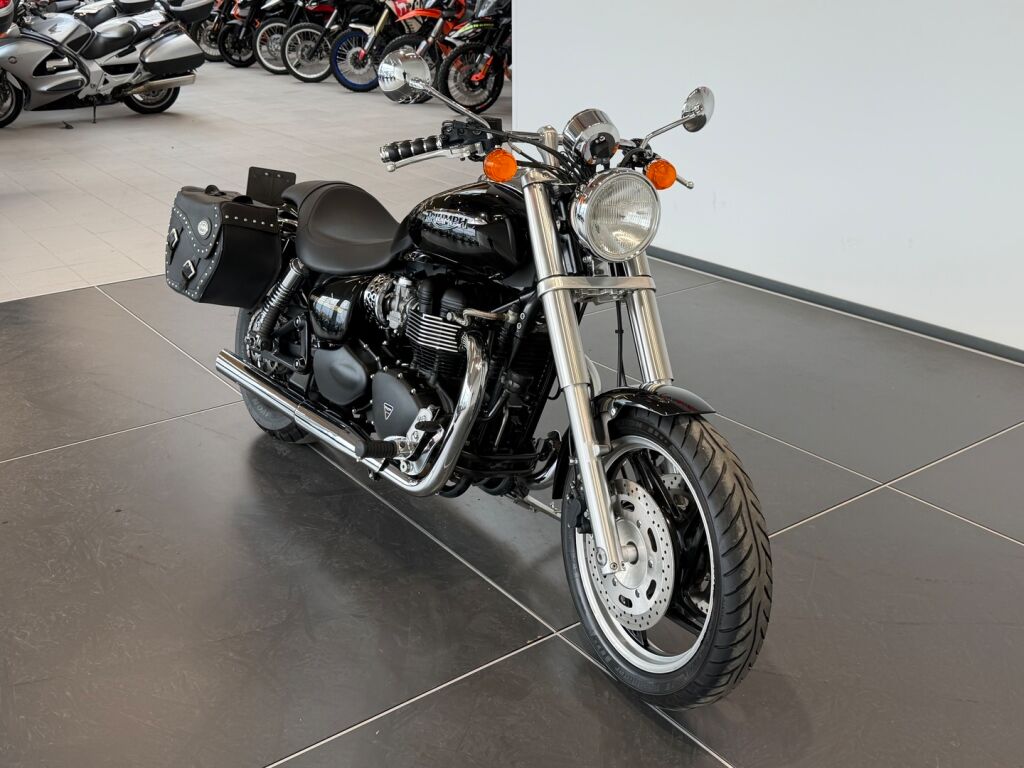 Triumph Speedmaster 2009 Musta