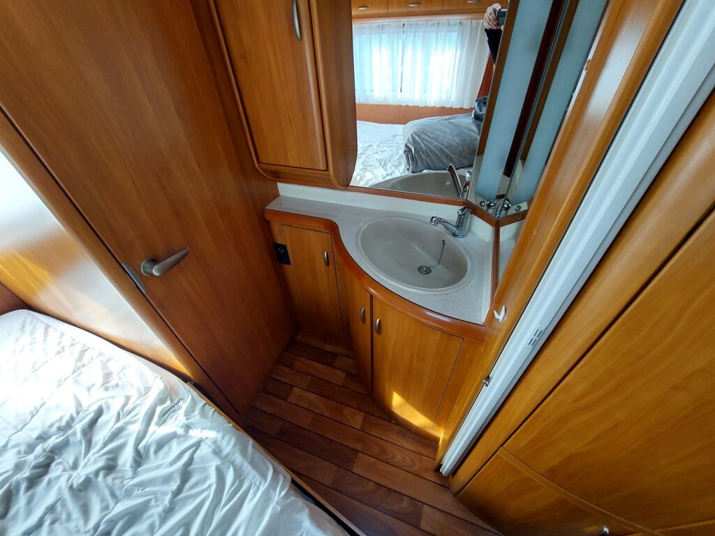 Hobby EXCELLENT 2006 Valkoinen