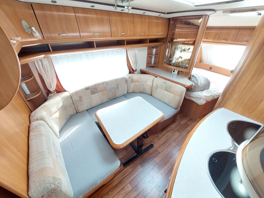 Hobby EXCELLENT 2006 Valkoinen