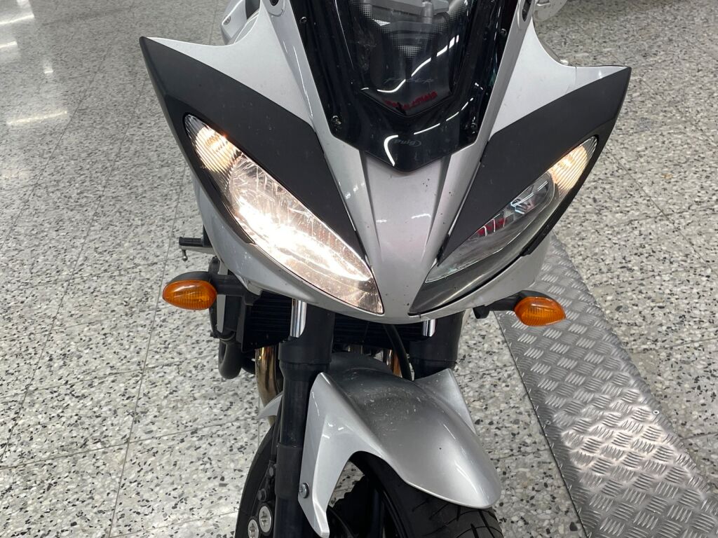 Yamaha FZ6-S 2009 