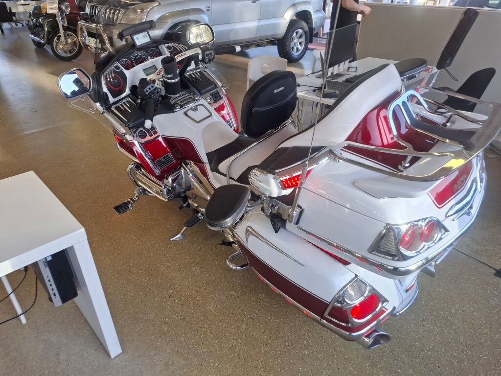 Honda GL 2008 