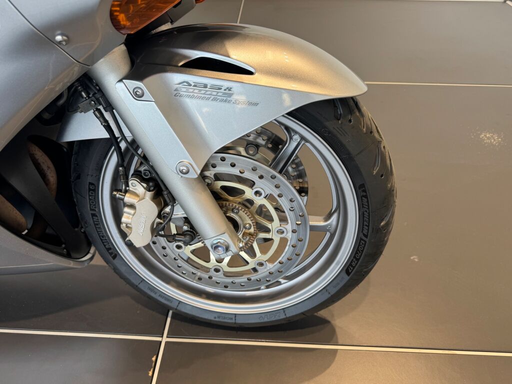 Honda VFR 2005 