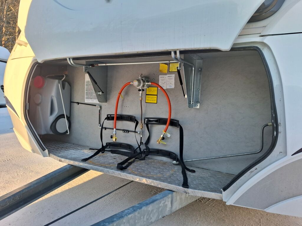 Dethleffs NOMAD 2011 Valkoinen