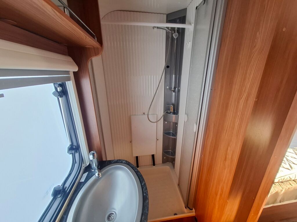 Dethleffs NOMAD 2011 Valkoinen