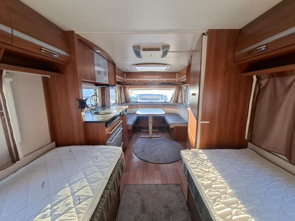 Dethleffs NOMAD 2011 Valkoinen