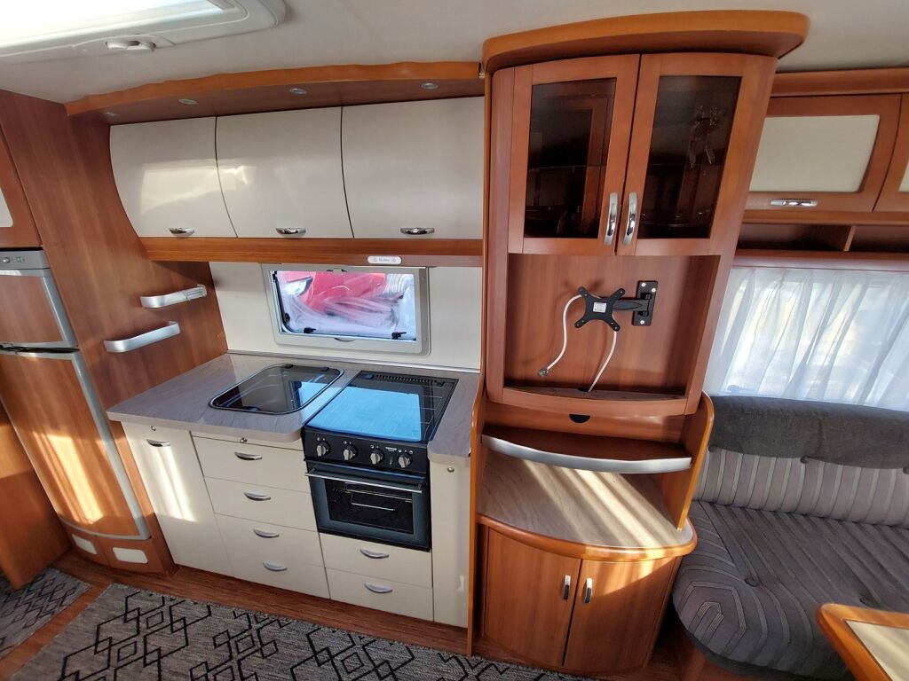 Hobby Prestige 2011 Valkoinen