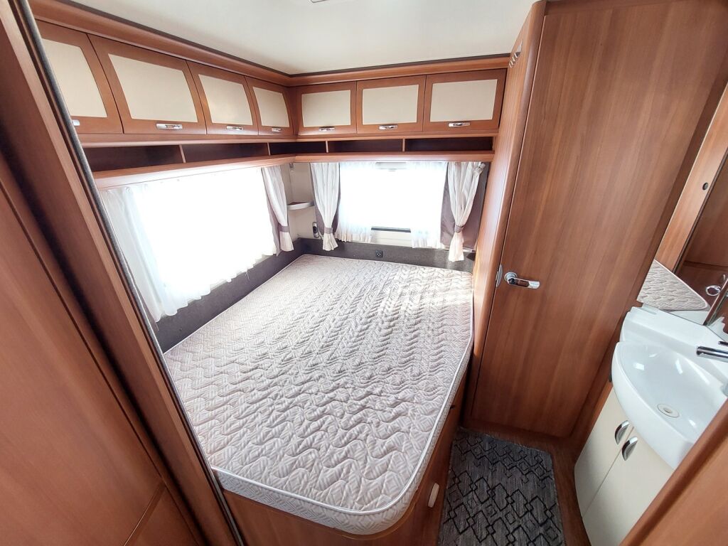 Hobby Prestige 2011 Valkoinen