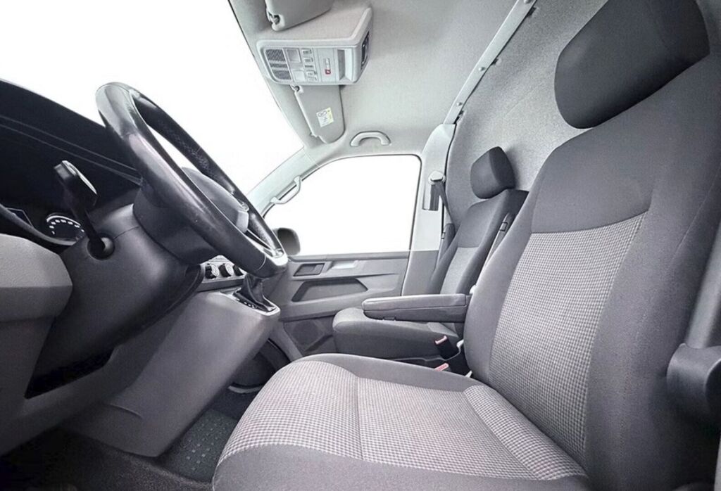 Volkswagen Transporter 2023 Hopea