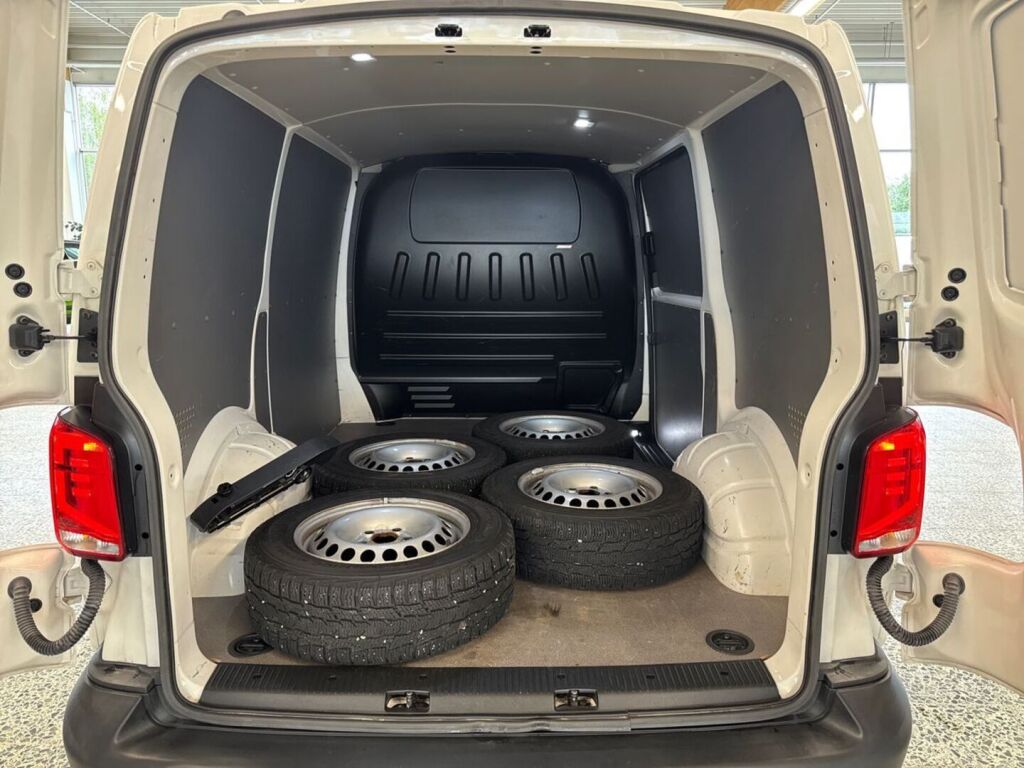 Volkswagen Transporter 2022 Valkoinen