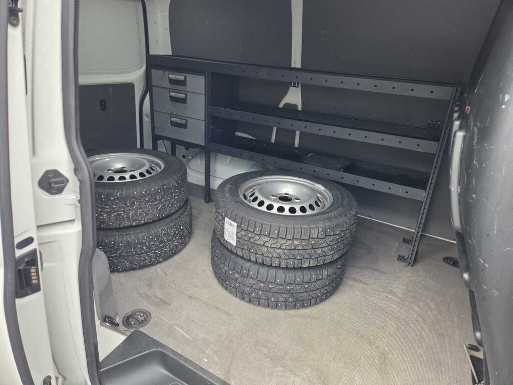 Volkswagen Transporter 2022 Valkoinen