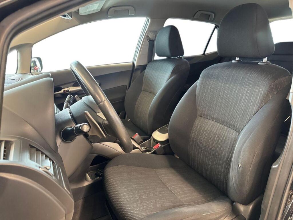 Toyota Auris 2007 Musta