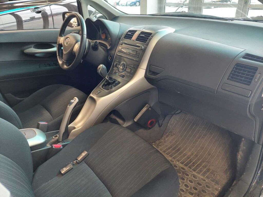 Toyota Auris 2007 Musta