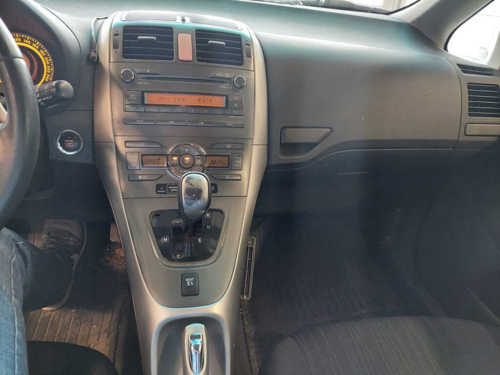 Toyota Auris 2007 Musta