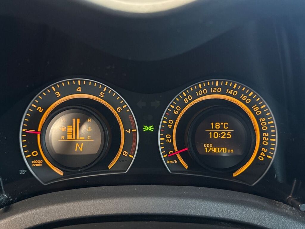 Toyota Auris 2007 Musta