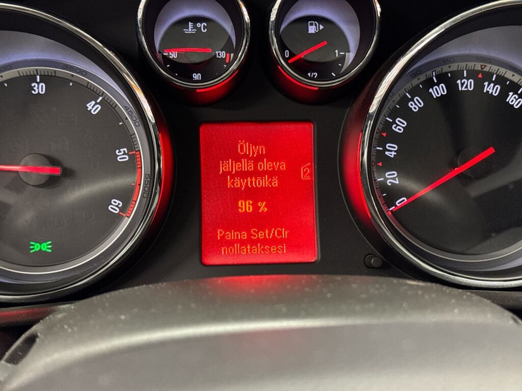 Opel Insignia 2013 Hopea