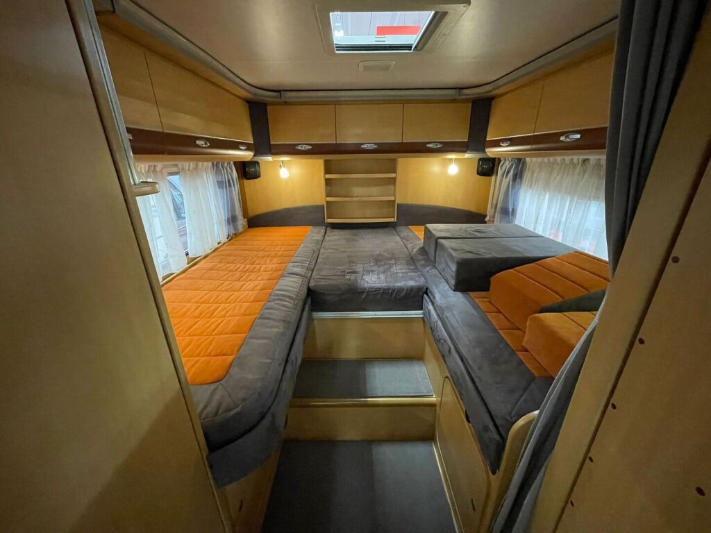 Dethleffs ADVANTAGE T 6611 2007 Valkoinen