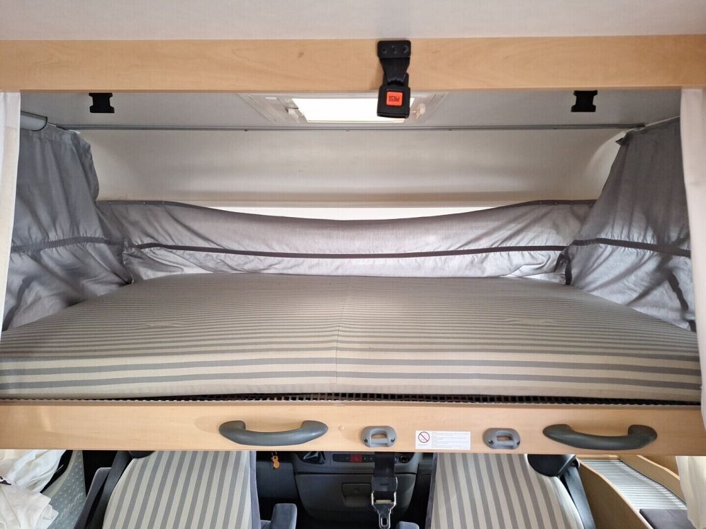 Dethleffs Globebus 2007 Valkoinen