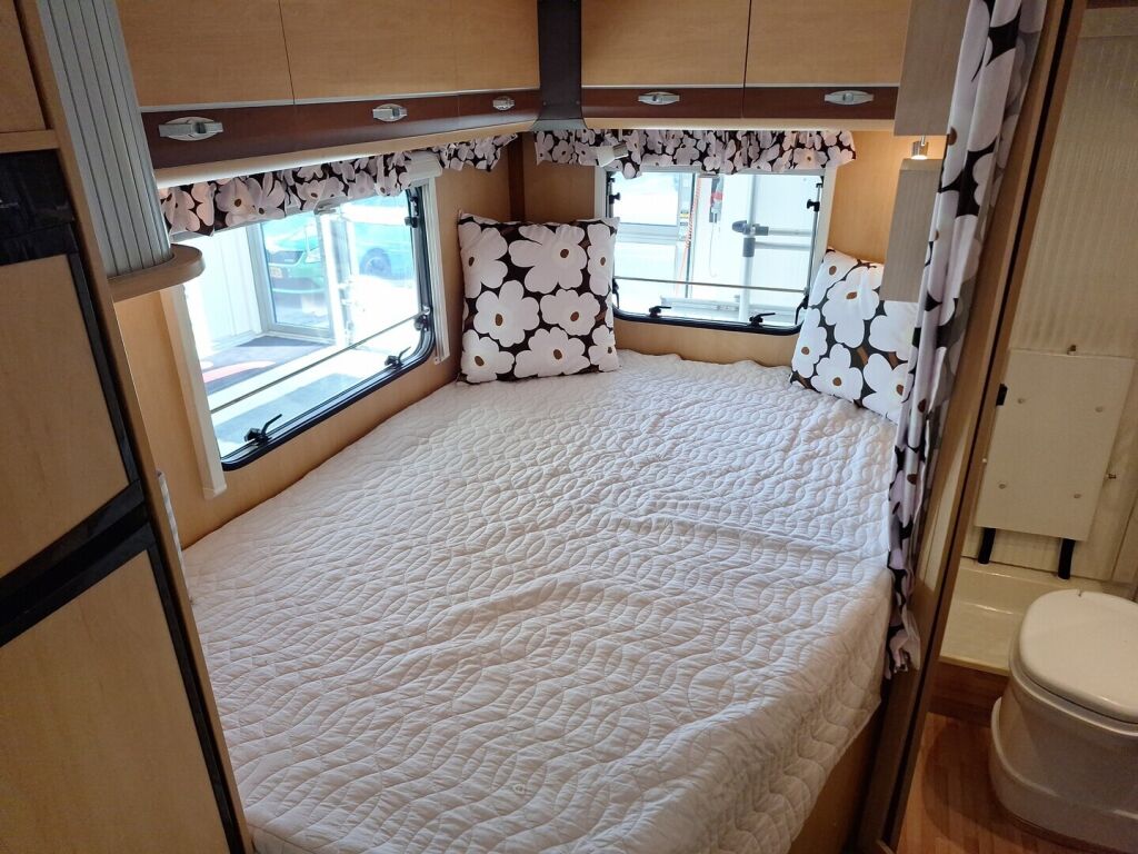 Dethleffs Globebus 2007 Valkoinen