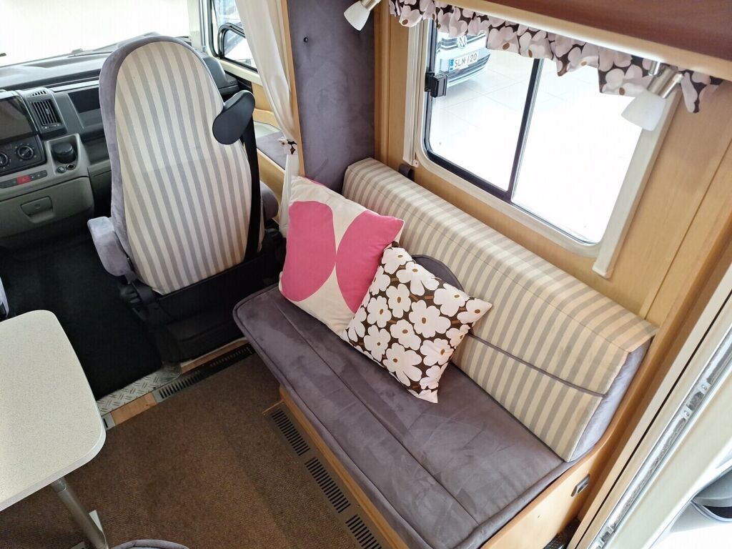 Dethleffs Globebus 2007 Valkoinen