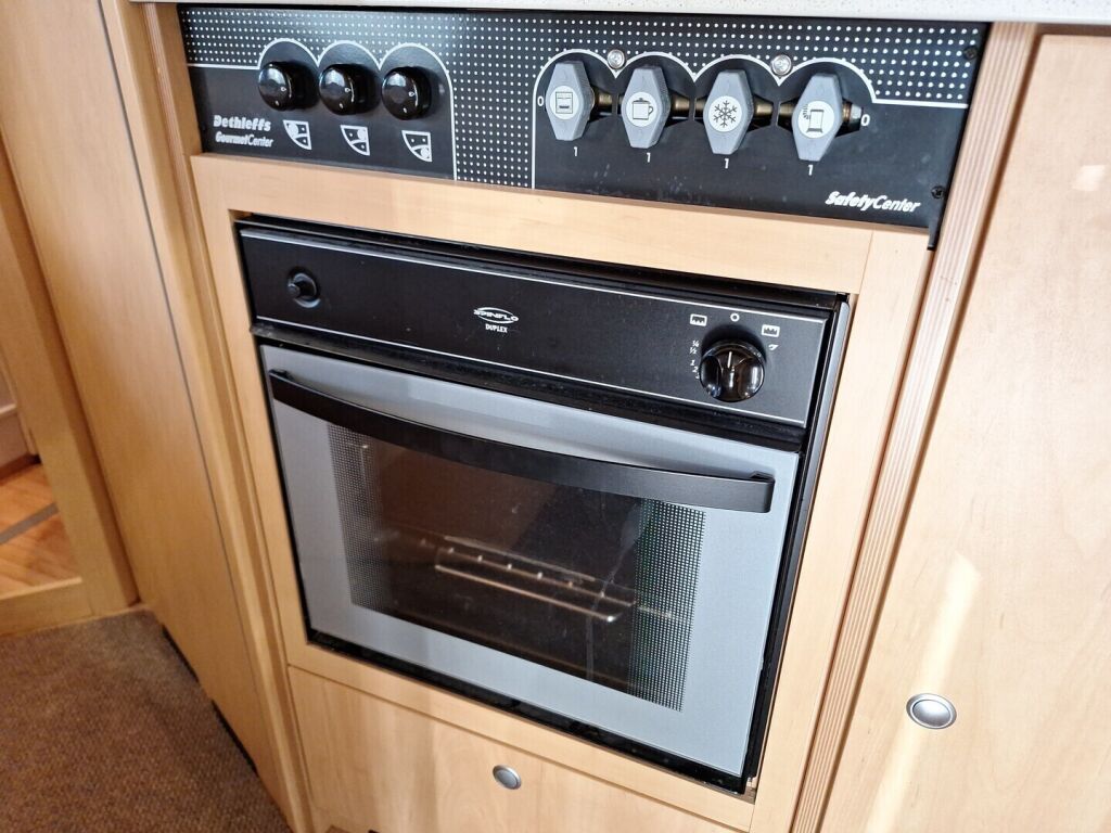 Dethleffs Globebus 2007 Valkoinen