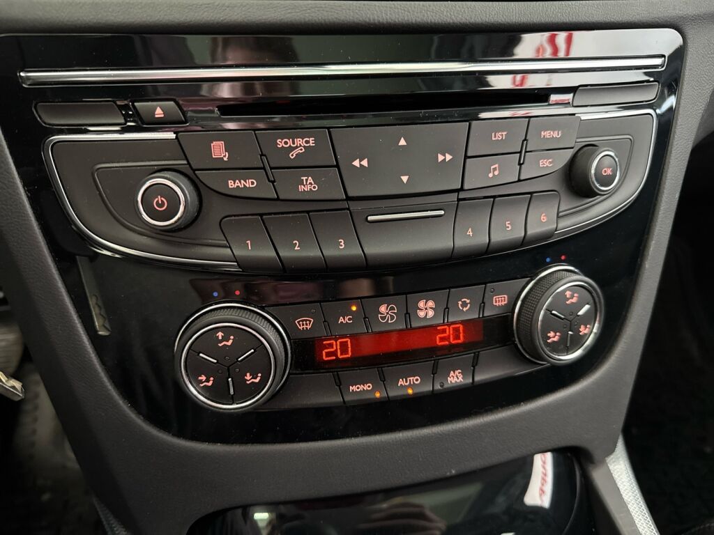 Peugeot 508 2011 Sininen