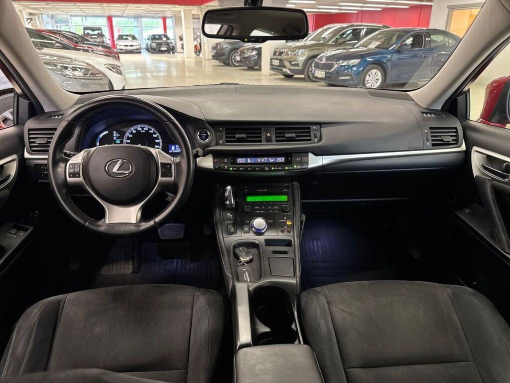 Lexus CT 2011 Punainen