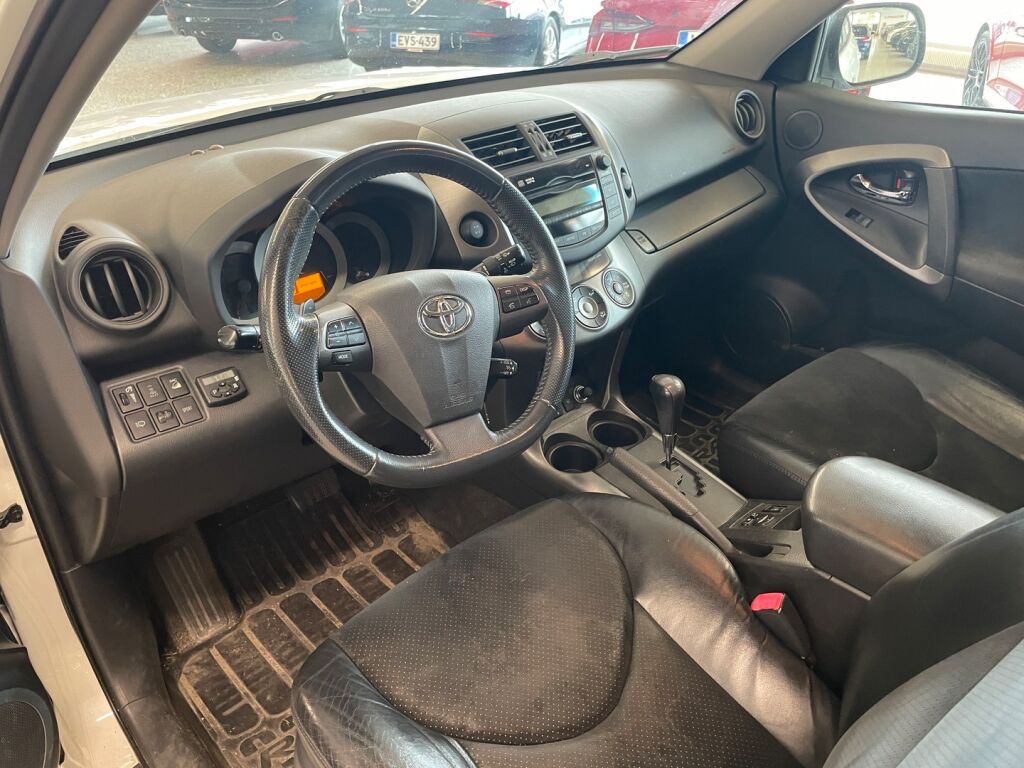 Toyota RAV4 2012 Valkoinen