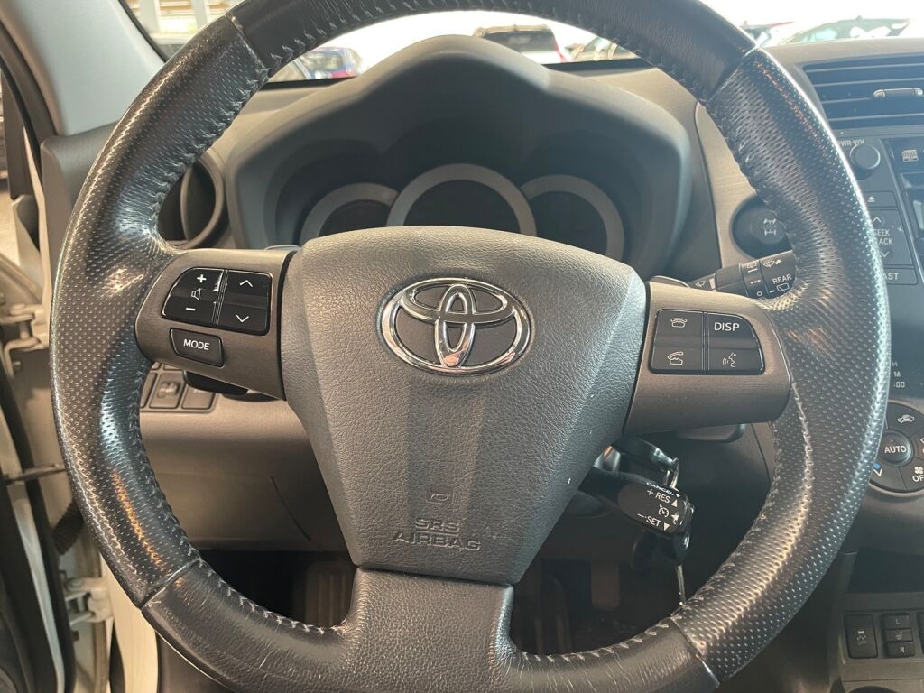 Toyota RAV4 2012 Valkoinen
