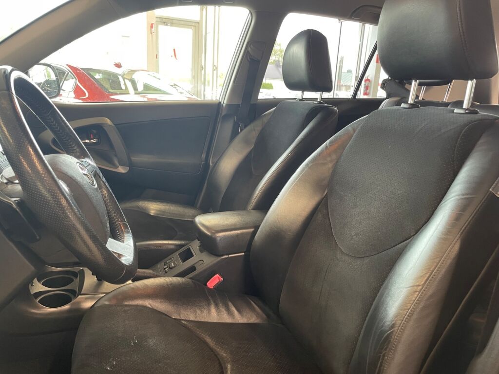 Toyota RAV4 2012 Valkoinen