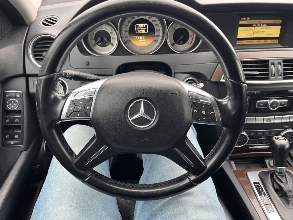 Mercedes-Benz C 2012 Harmaa